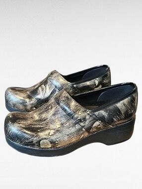 Skechers Tone Ups Leather Clogs 38827 Size 6